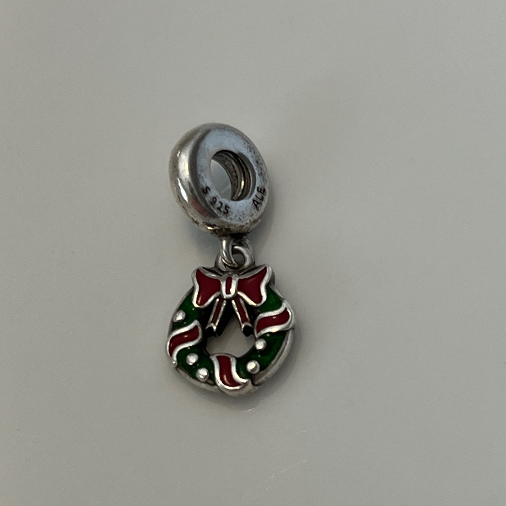 Pandora Holiday Wreath Charm with Red and Green wreath